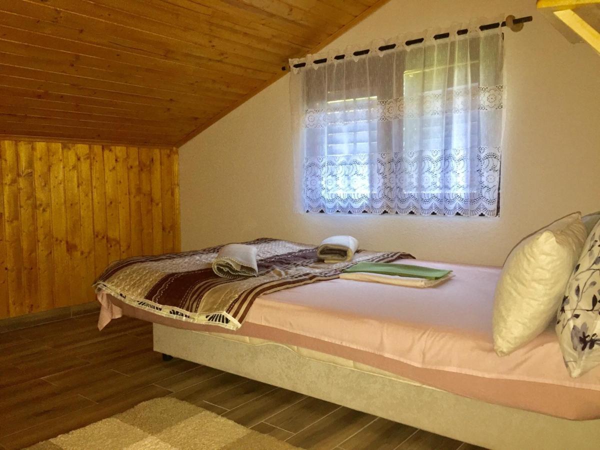 Holiday Home Radocaj Слуни Екстериор снимка