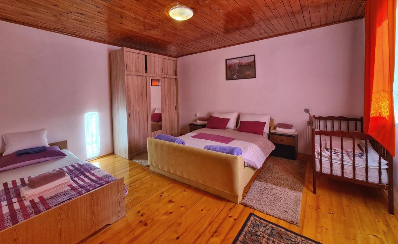 Holiday Home Radocaj Слуни Екстериор снимка
