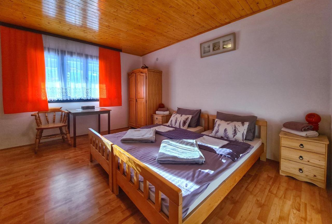 Holiday Home Radocaj Слуни Екстериор снимка