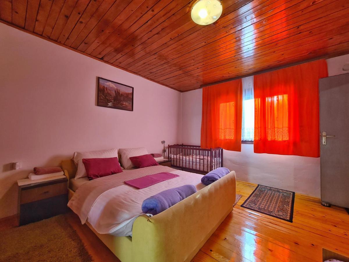 Holiday Home Radocaj Слуни Екстериор снимка
