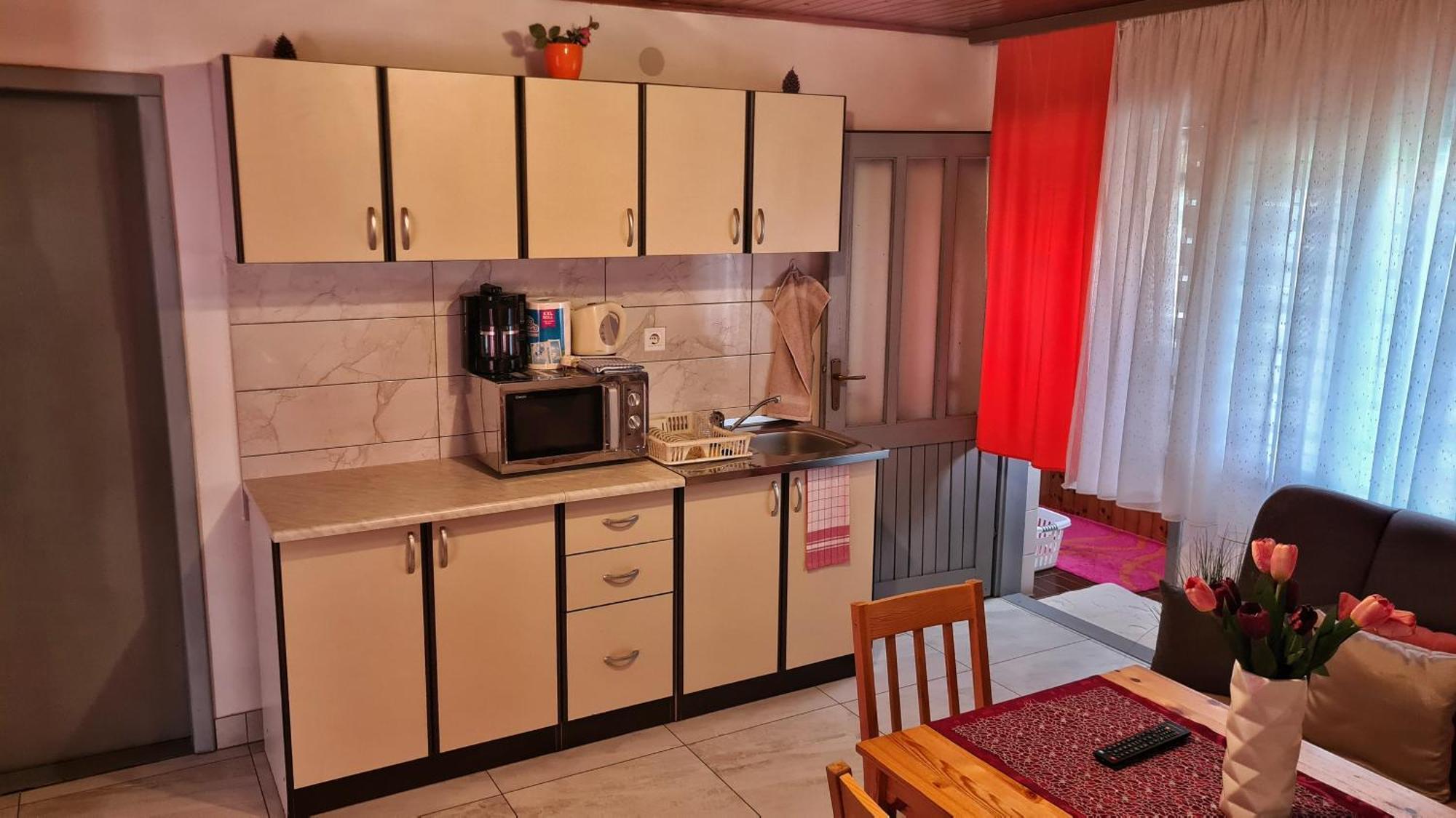 Holiday Home Radocaj Слуни Екстериор снимка
