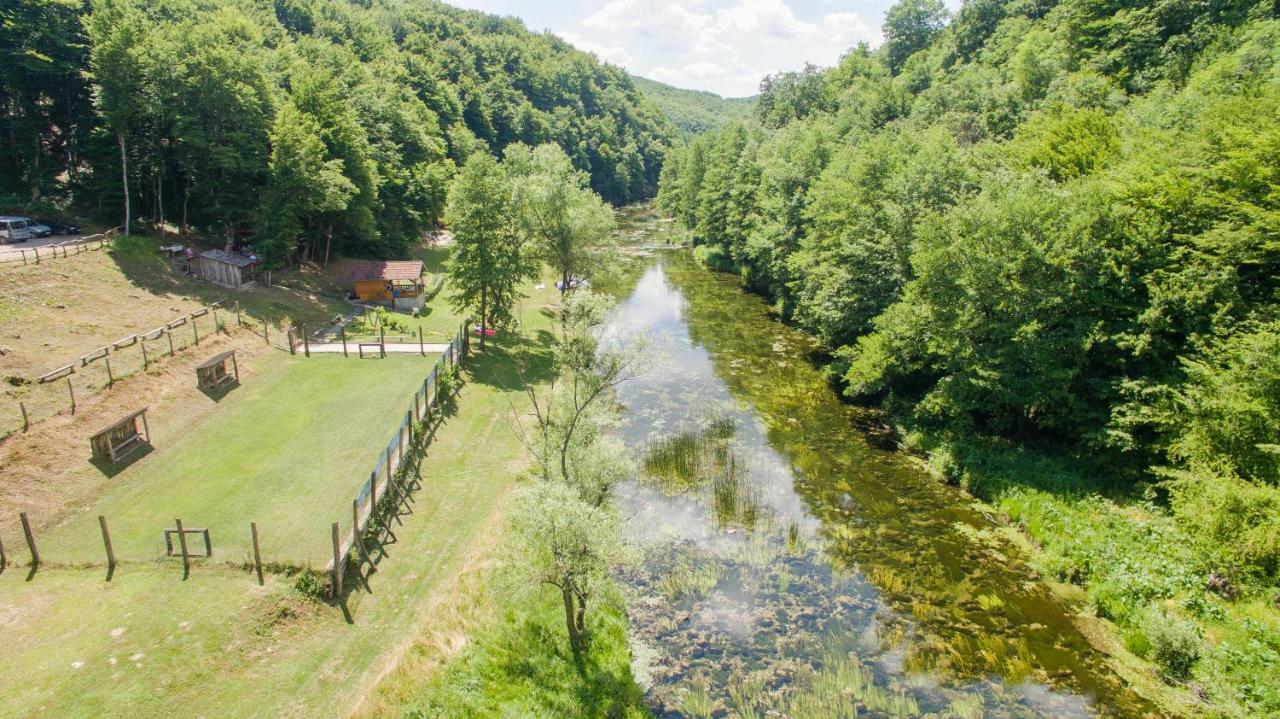 Holiday Home Radocaj Слуни Екстериор снимка