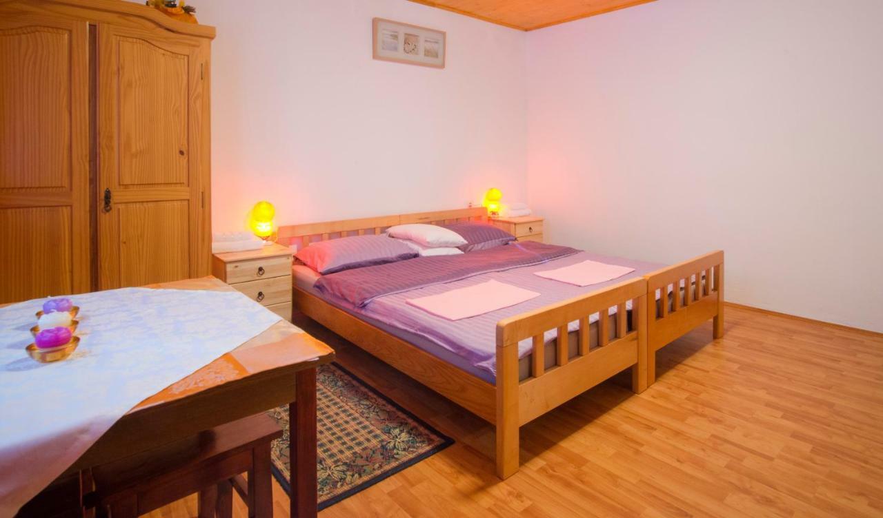 Holiday Home Radocaj Слуни Екстериор снимка