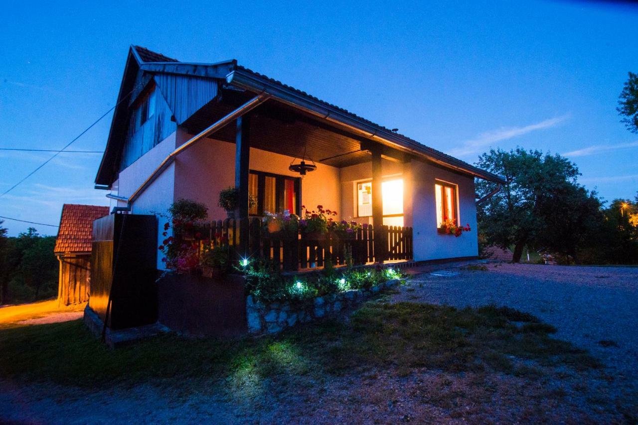 Holiday Home Radocaj Слуни Екстериор снимка