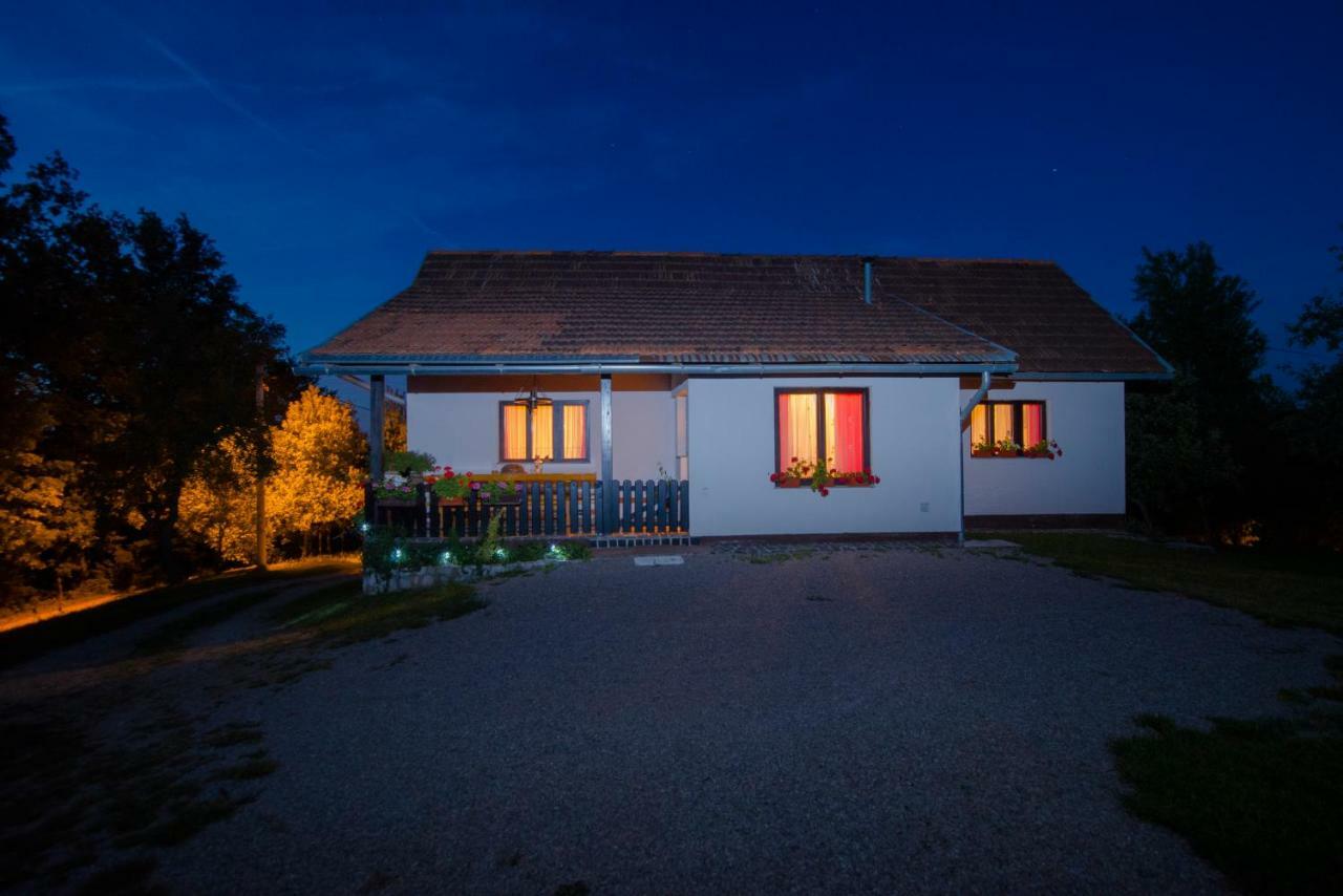 Holiday Home Radocaj Слуни Екстериор снимка